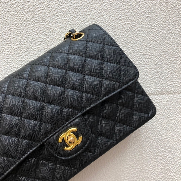 シャネルバッグレプリカ背面デザイン